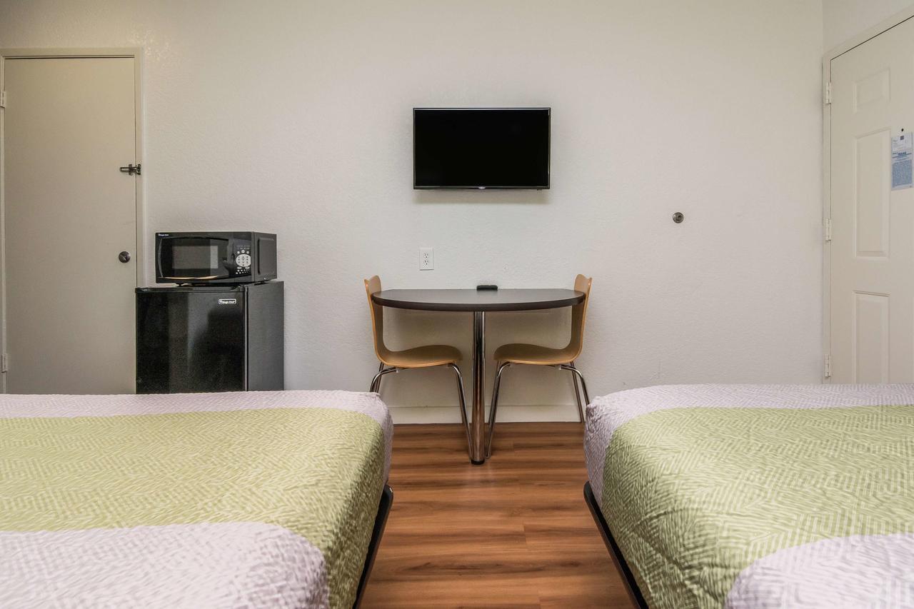 Motel 6 Fort Worth North Haltom City 外观 照片