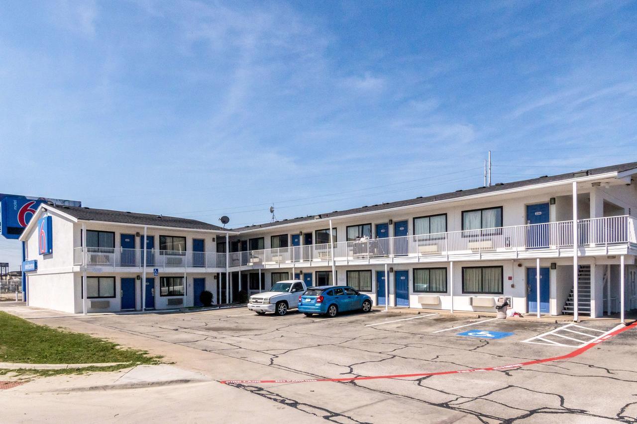 Motel 6 Fort Worth North Haltom City 外观 照片