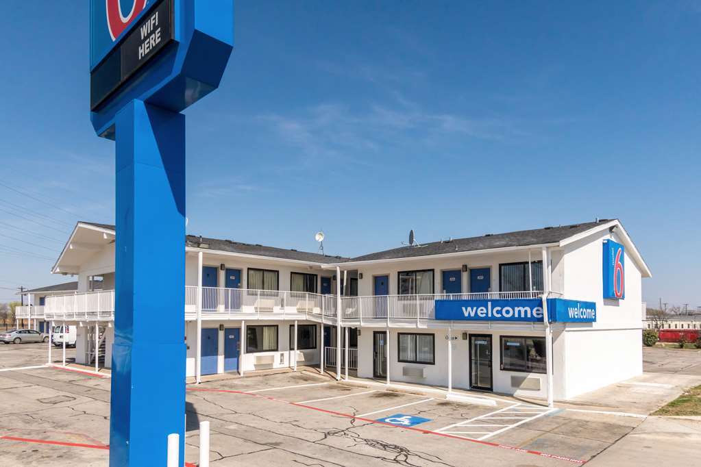 Motel 6 Fort Worth North Haltom City 外观 照片